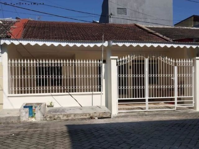 Rumah Sutorejo Tengah Listrik 2200 watt, Strategis