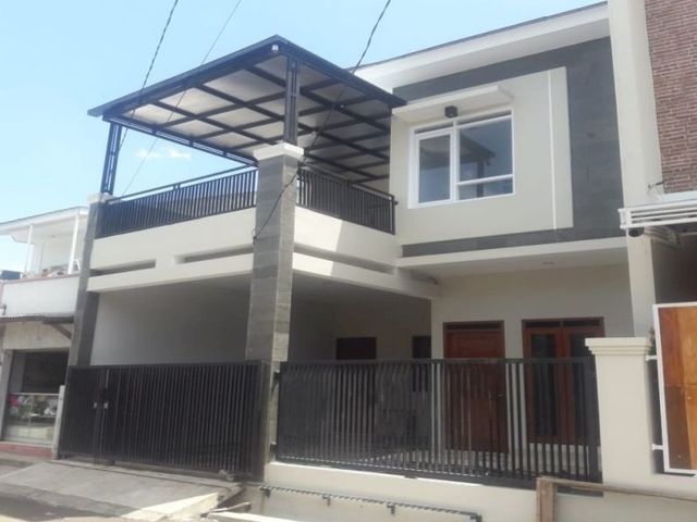 Rumah Siap Huni 2 Lantai Di Arcamanik Kota Bandung