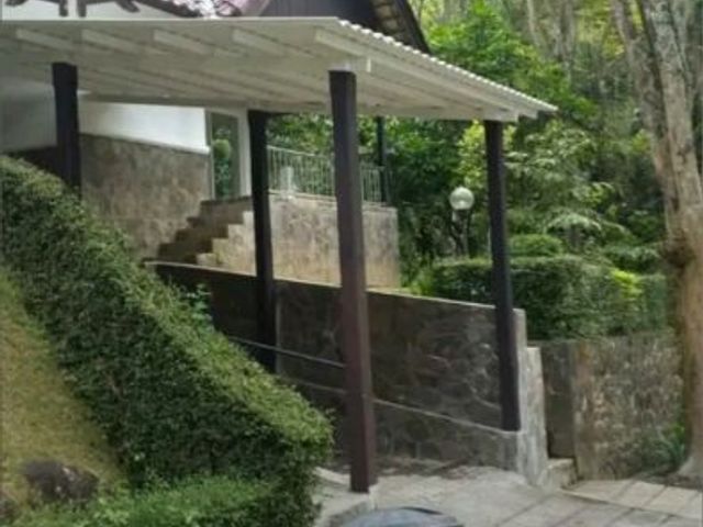 DiJual Villa Grand Trawas blok E