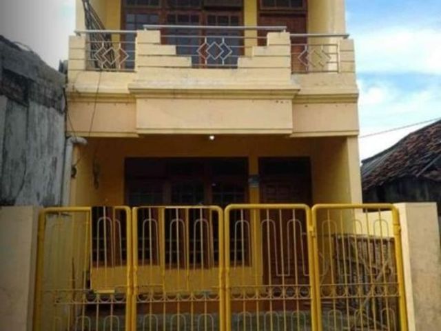 Rumah Disewakan 2 Lantai di Jl. Pacar Kembang, Surabaya