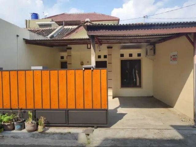 Rumah dijual gumpang dekat ums