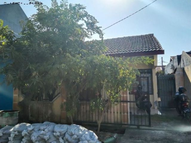 Rumah di Perumahan Bangkingan Wisma, Row 2 mobil