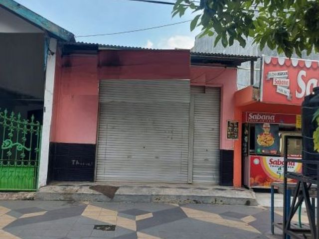 Disewakan Rumah Strategis di Jl. Dharmahusada, Gubeng Surabaya
