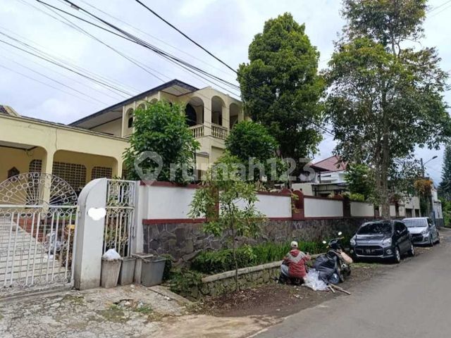 Rumah Mewah 5+1 Kamar Tidur, Taman Luas, Lokasi Strategis di Setrasari Bandung – Harga 21 Miliar, LNK