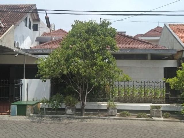 Rumah second terawat di manyar tirtomoyo siap huni, turun harga