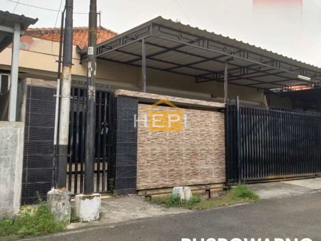 Di jual rumah di puspowarno