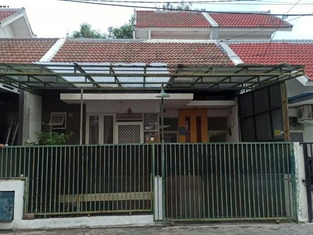 Rumah Lebak Indah Town House Row jalan 3 mobil