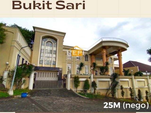 7 Bedroom House for sale