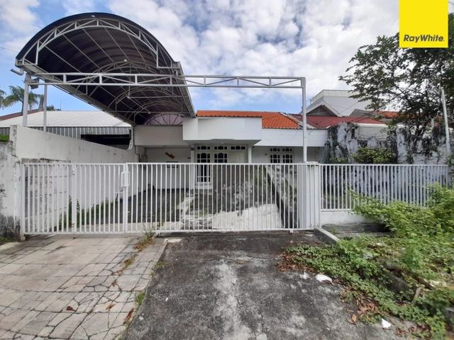 Dijual & Disewakan Rumah Lokasi di Darmo Permai Selatan, Surabaya
