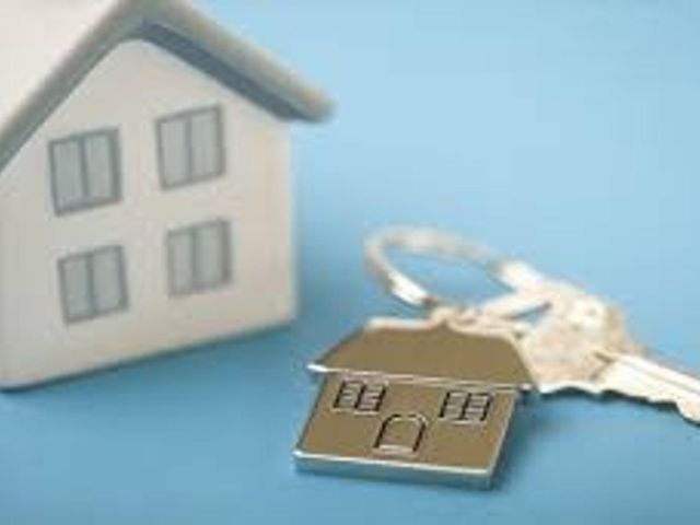 VENDO CASA SOBRE M T de Alvear