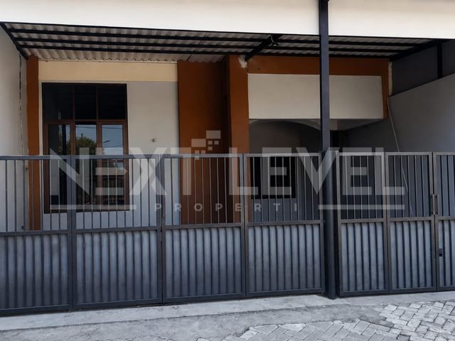 Disewakan rumah di taman pondok indah surabaya barat