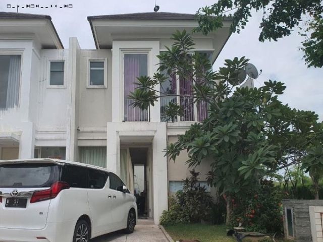 Rumah Long Beach Pakuwon City hadap selatan MINIMALIS SIAP HUNI