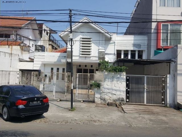 Rumah Raya Rungkut Mejoyo, Strategis Tempat pakir nya luas