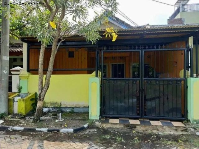 Rumah Wiguna Selatan, STRATEGIS, ROW 2 MOBIL