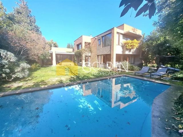 Casa en venta 3 dormito. Lo Barnechea Mediterránea Santuario