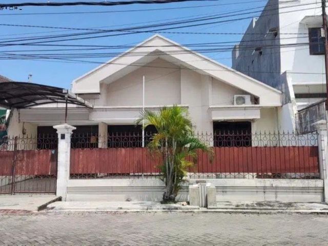 Rumah Sutorejo Tengah, Strategis, Row Besar