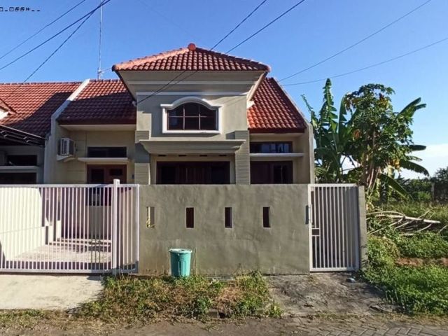 Rumah 1 lantai Taman Wiguna Selatan, Row jalan 2 mobil