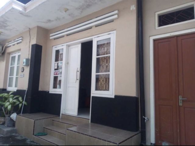 DIJUAL RUMAH SIAP HUNI DI JL. PENELEH SBY