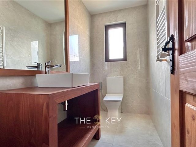 place photo 49