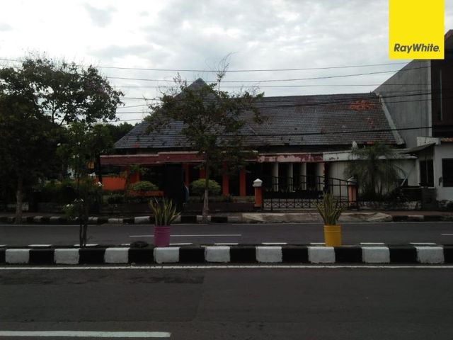 Disewa Rumah Hook di Jl Kutai, Darmo Surabaya
