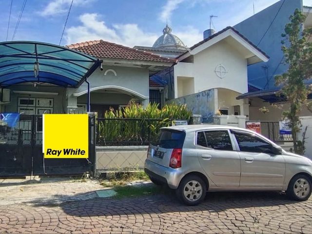 RUMAH MURAH Layak Huni Dijual HITUNG TANAH di Nirwana Ex