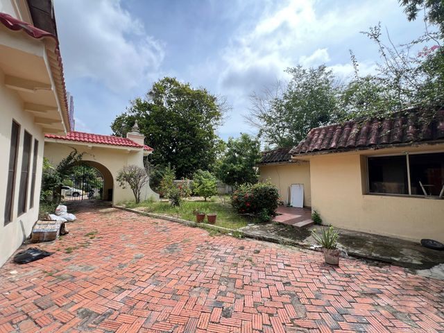 place photo 23