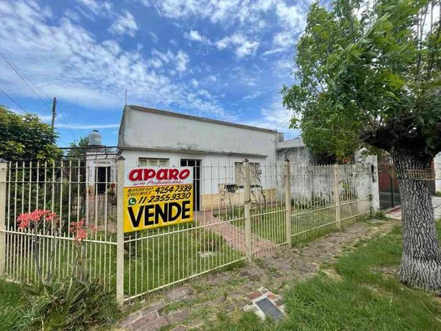 Casa en venta en Quilmes Este