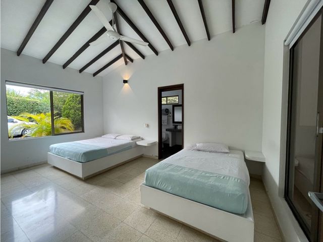 place photo 49