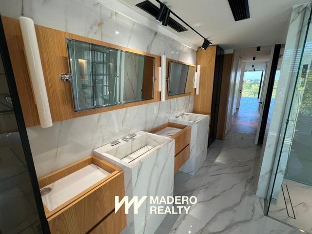 place photo 81