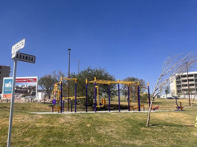 place photo 18