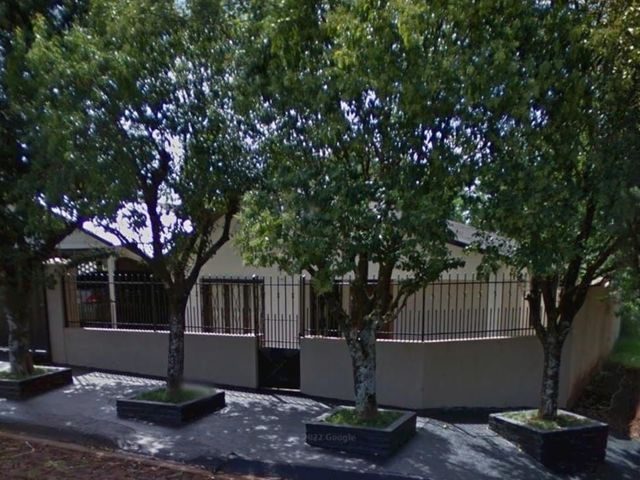 Guidek stasiuk propiedades alquila amplia casa en zona resindencial
