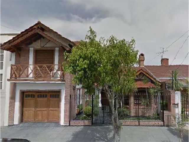 CHALET RAMOS MEJIA SUR ZONA RESIDENCIAL