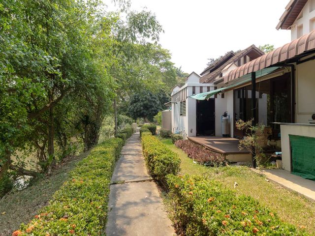 place photo 81