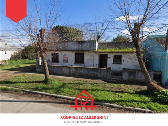 Casa en venta a reciclar (Calle 108 e/ Av. Eva Perón y 17)