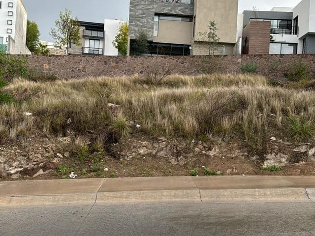 TERRENO EN VENTA EN PROL. CHAPULTEPEC