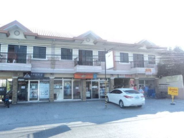 Angeles City Commercial Property 5 stalls and 3 units apartments for sale
