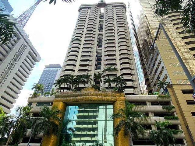 2 BEDROOM Condo unit For sale/rent at Emerald Mansion, Ortigas Center, Pasig City