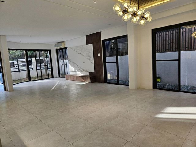 PN55766 Brandnew House For Sale In Vista Real QC!