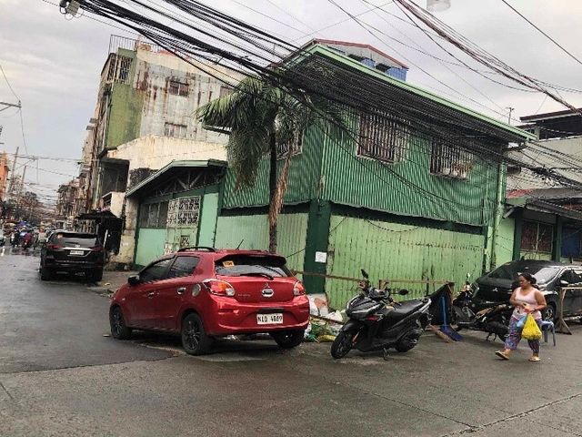 LOT FOR SALE WITH OLD HOUSE IN TONDO