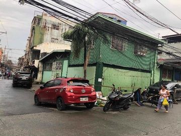 LOT FOR SALE WITH OLD HOUSE IN TONDO