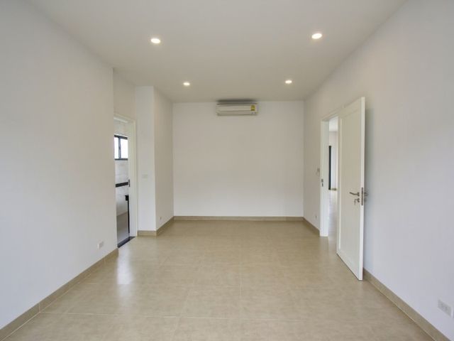 place photo 52