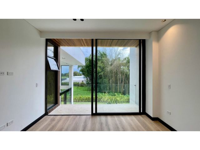 place photo 76