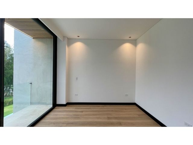 place photo 75