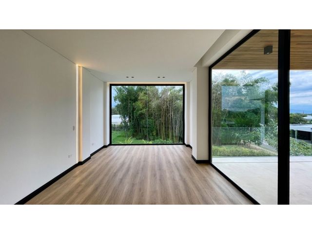 place photo 82