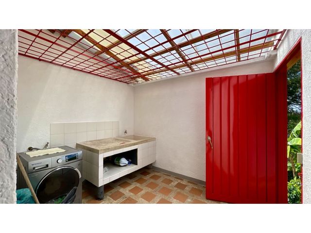 place photo 75