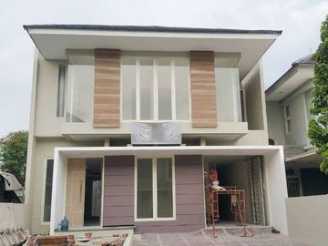 Rumah dijual di Sambikerep - Garasi