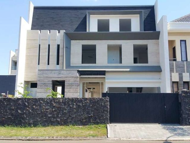 RUMAH IMPERIAL GOLF PAKUWON INDAH MEWAH BARU GRES ada SWIMMING POOL