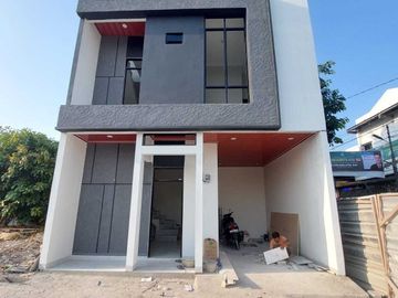 Rumah murah 2 lantai akses 2 mobil lokasi dekat stasiun tj priok