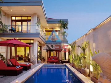 Villa dijual di Legian - AC, Alarm, Balkon
