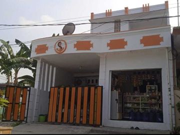 Rumah dijual di Karangsatria - Garasi